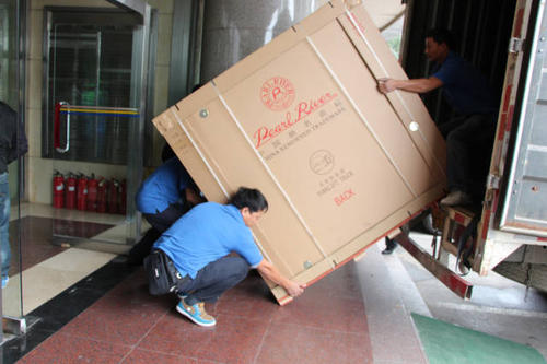 栾川钢琴贵重工艺品无忧运
